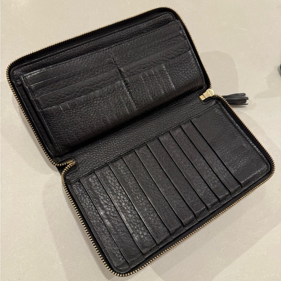 Gucci Soho Black Leather Zip Around Wallet Clutch Authentic GG Logo - Picture 8 of 8